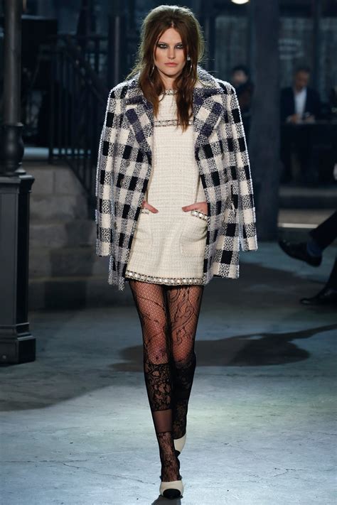 chanel autunno inverno 2016 2017|Chanel pre fall dresses.